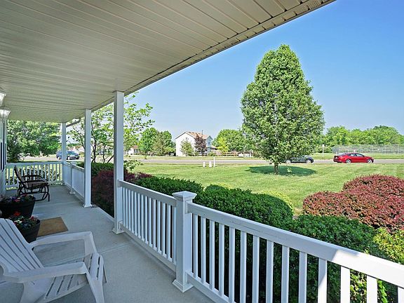 3rd image of 6467 Walden Ponds Cir