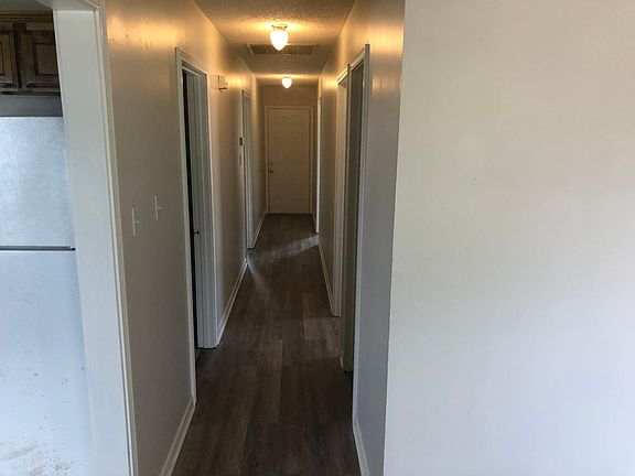 3rd image of 1737 N Tallowood Dr