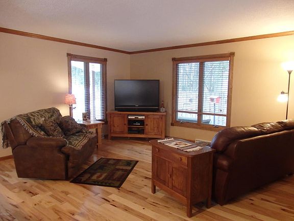 3rd image of 12920 Meinel St