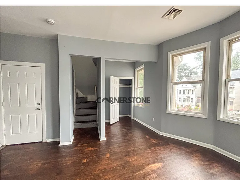 170 Greenwood Ave — Photo 9