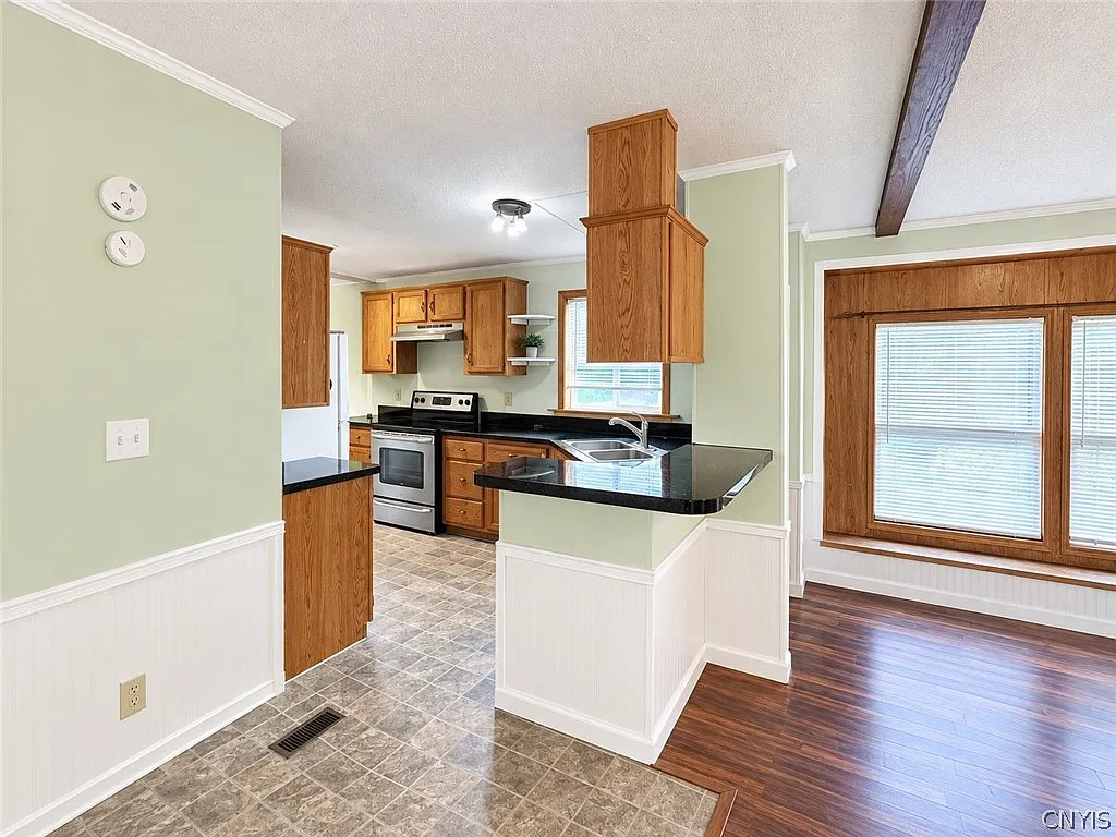 3 bed, 2.0 bath, 1252 sqft, $1,500 — Photo 4