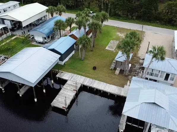 464 SE 256th St, Suwannee, FL 32692