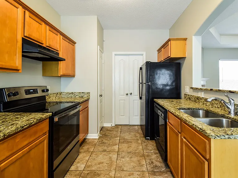 10093 Woodland Hills Dr — Photo 7