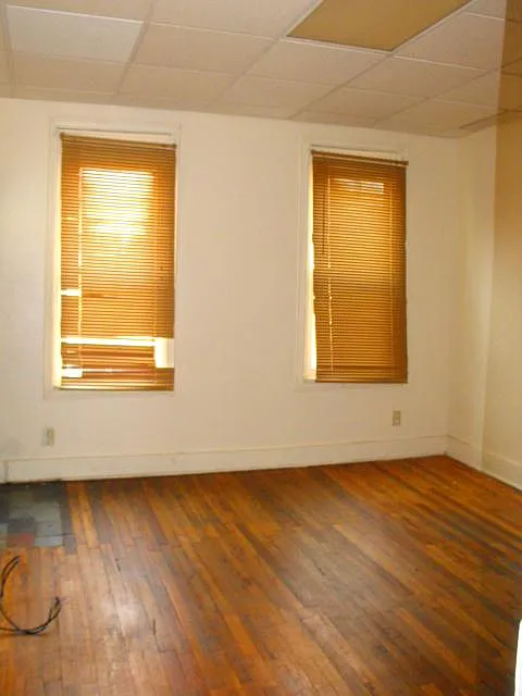 323 Rowland St — Photo 3