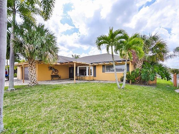 2nd image of 6405 Lake Sunrise Dr