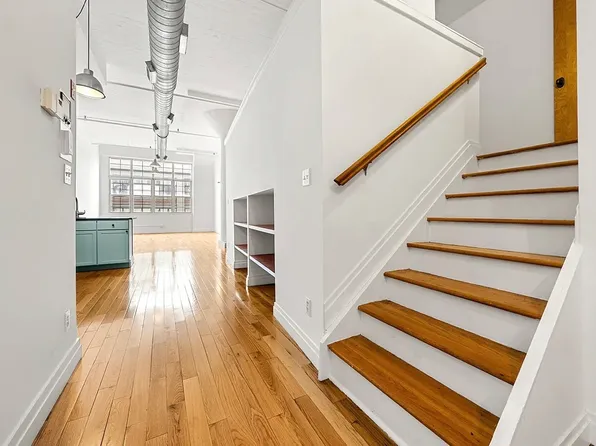 689 Myrtle Avenue image 1 of 10