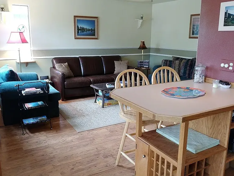 3739 W Chinook Ave — Photo 3