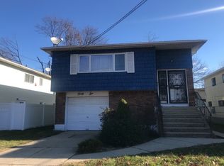 46 Sutton St, Hempstead, NY 11550