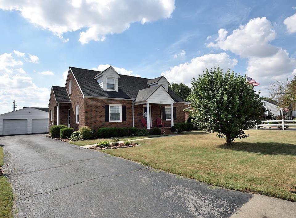 1st image of 2616 Griffith Ave