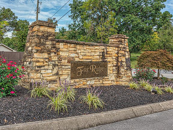 2nd image of 6747 Ingleside Ln