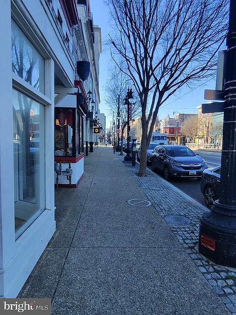 1st image of 521 H St NE