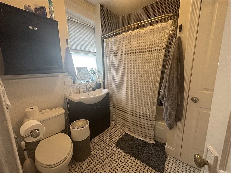 35 Queensberry St #16 — Photo 14