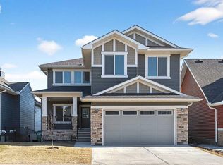 1642 W Baywater St SW, Airdrie, AB T4B 5K6