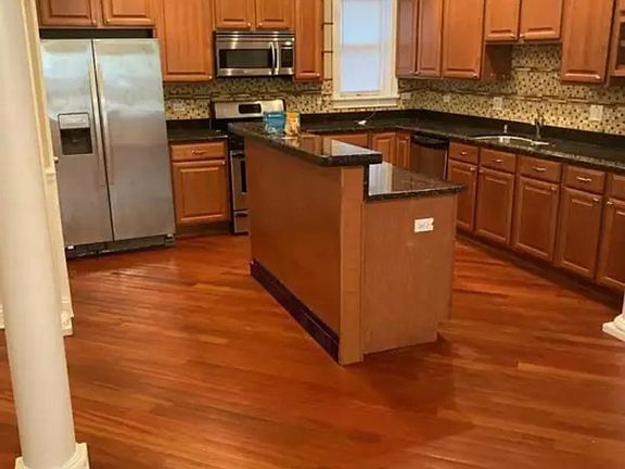 2nd image of 7018 S Paxton Ave APT 1S
