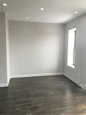 Rented by EXR | media 4