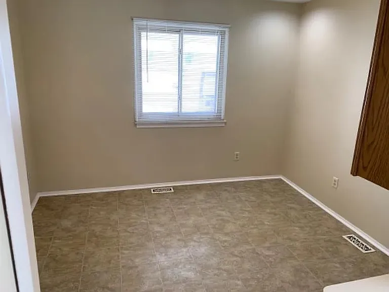 11818 Arcola St — Photo 3
