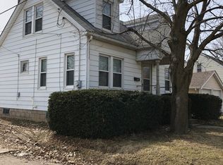 1214 19th Ave, Moline, IL 61265