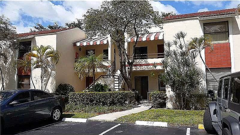 1st image of 20205 NE 3rd Ct APT 2