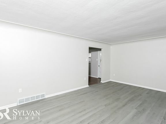 2nd image of 10030 Piedmont St