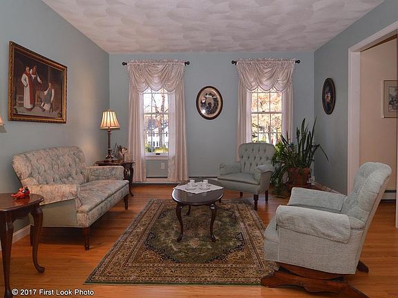 2nd image of 50 Holly Hills Ln