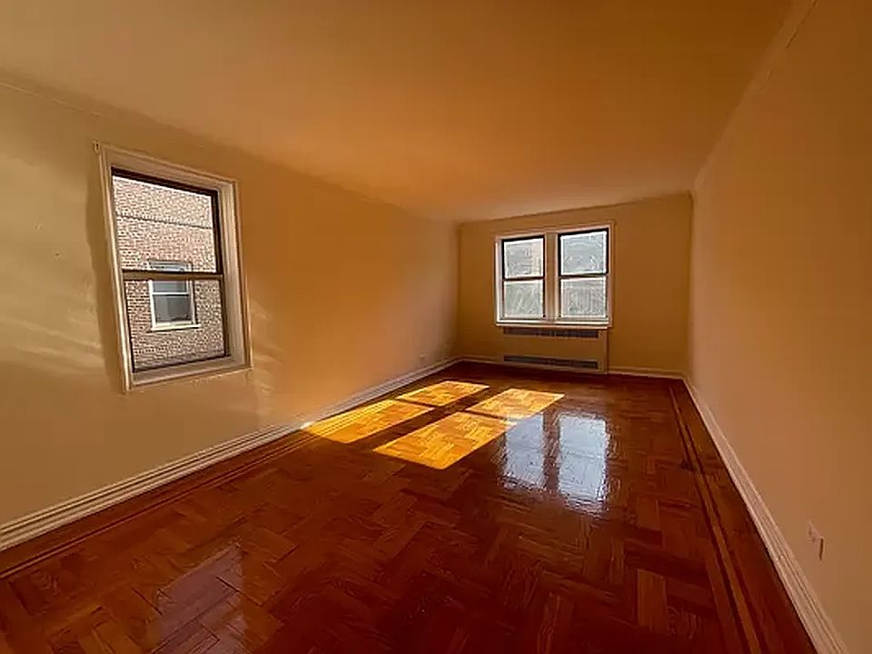1st image of 11048 72nd Ave APT 4E