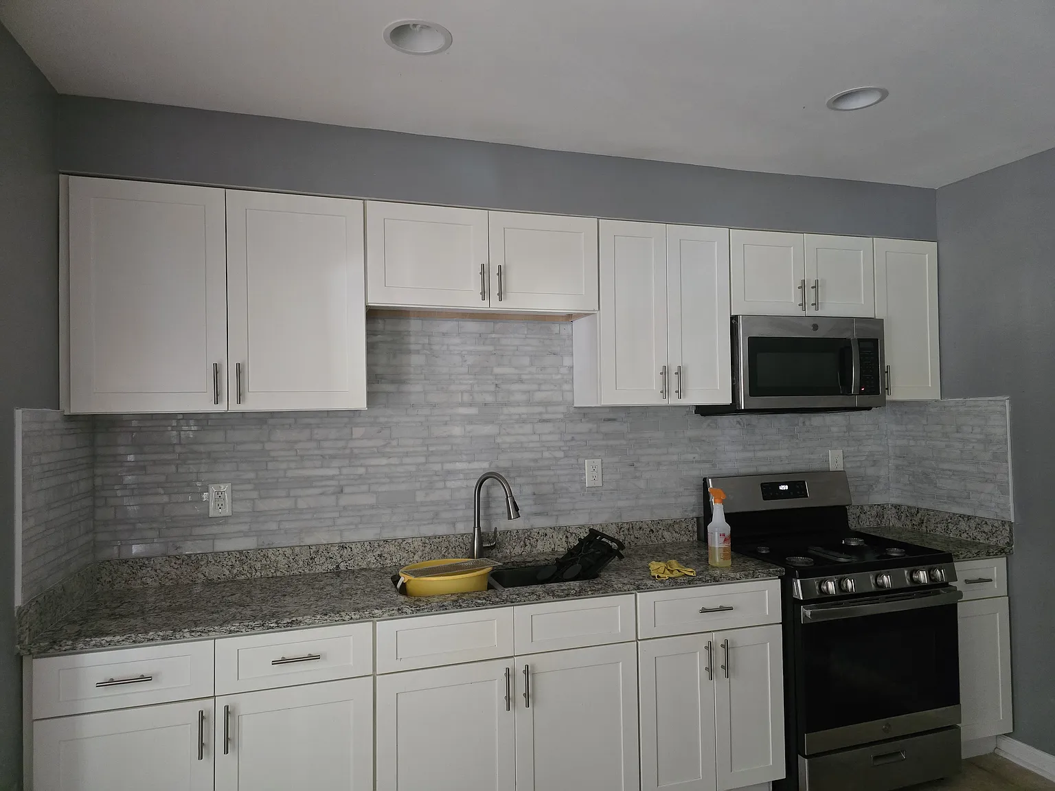 3 bed, 1700 sqft, $2,000 — Photo 1