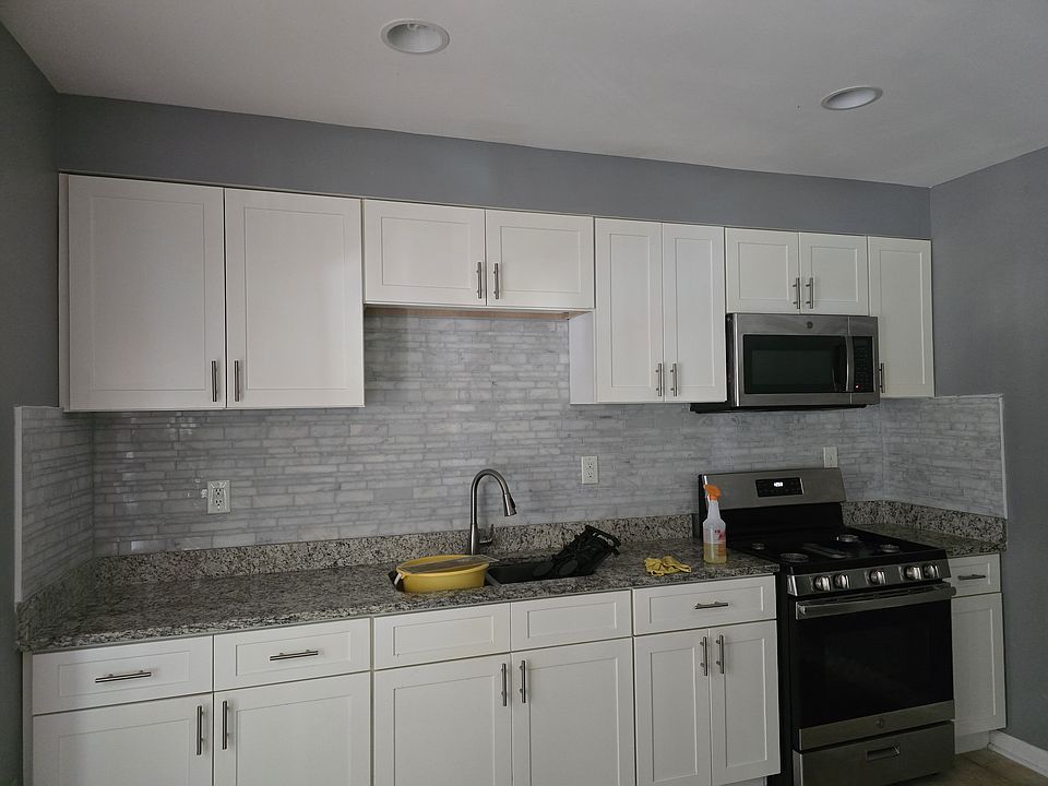 1st image of 728 Whitfield Ct