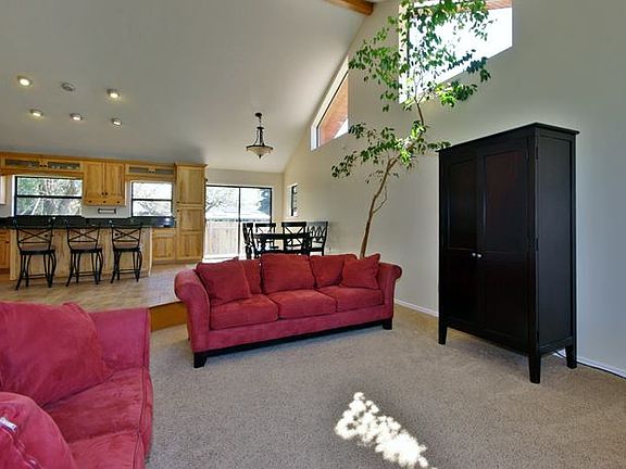 4th image of 2202 E Atkin Ave