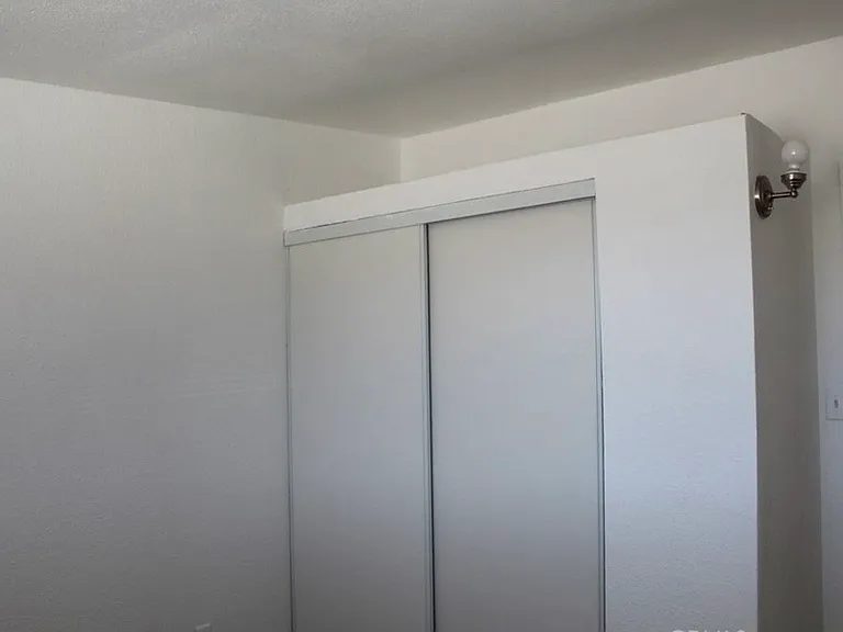 18062 Eucalyptus Rd — Photo 2