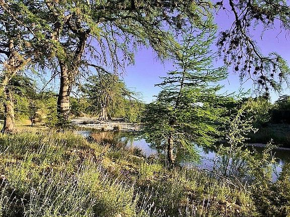 Acreage/River Frontage