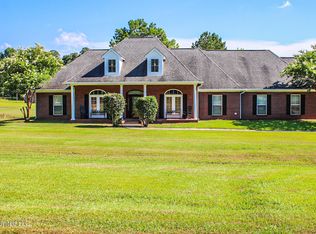 200 Whispering Pines Rd, Benton, MS 39039