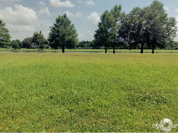 32 Harbour Town Ct, New Orleans, LA 70131