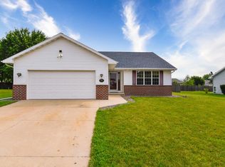 3695 Collegiate Way, New Franken, WI 54229