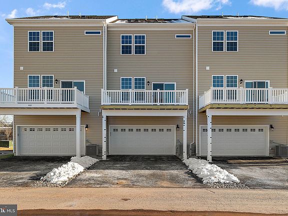 3rd image of 423 Smithworks Blvd #188