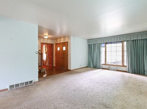 2nd image of 410 N Dwyer Ave