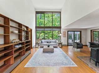 26 Ashfield Ln, South Hadley, MA 01075