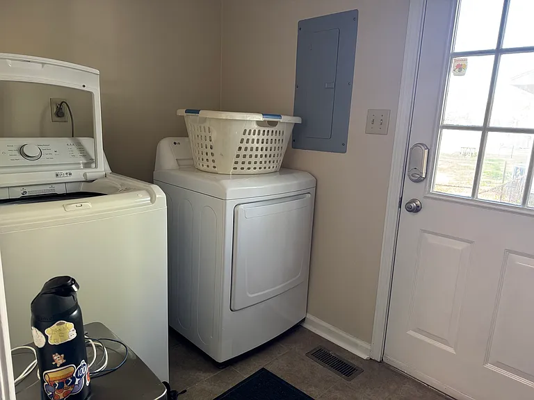 2427 Southern Pines Dr — Photo 24
