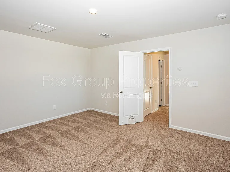 160 Browband St — Photo 12
