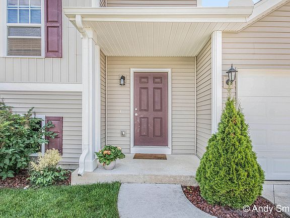 3rd image of 6332 Mesa View Dr