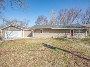 607 Leach Ave, Des Moines, IA 50315