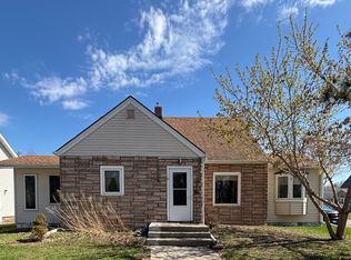 511 W 7th St, Morris, MN 56267
