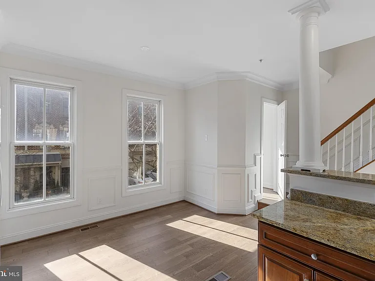 1256 Dockside Cir — Photo 17
