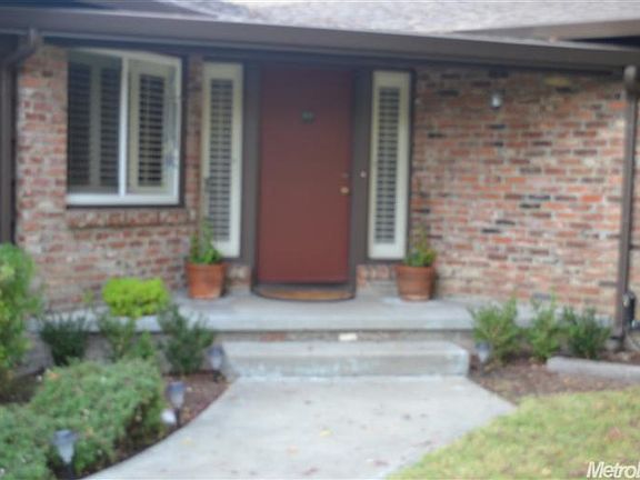 2nd image of 7747 N Caran Ave