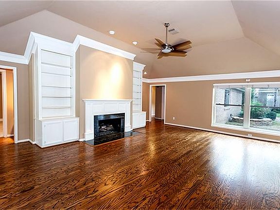 4th image of 2659 Milburn Dr