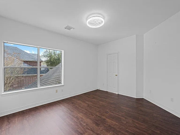 15318 Beecham Dr — Photo 25