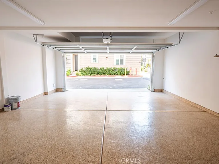 131 N 1st Ave — Photo 11