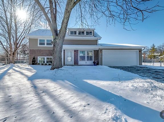 2nd image of 213 Grant Dr