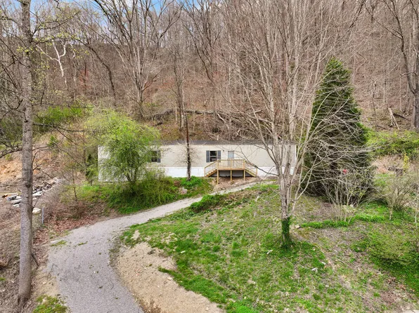 183 Pine Bridge Rd, Grays Knob, KY 40829