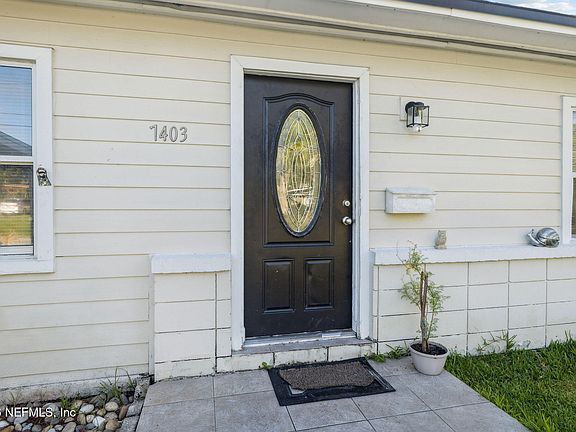 5th image of 7403 ROSLYN Road