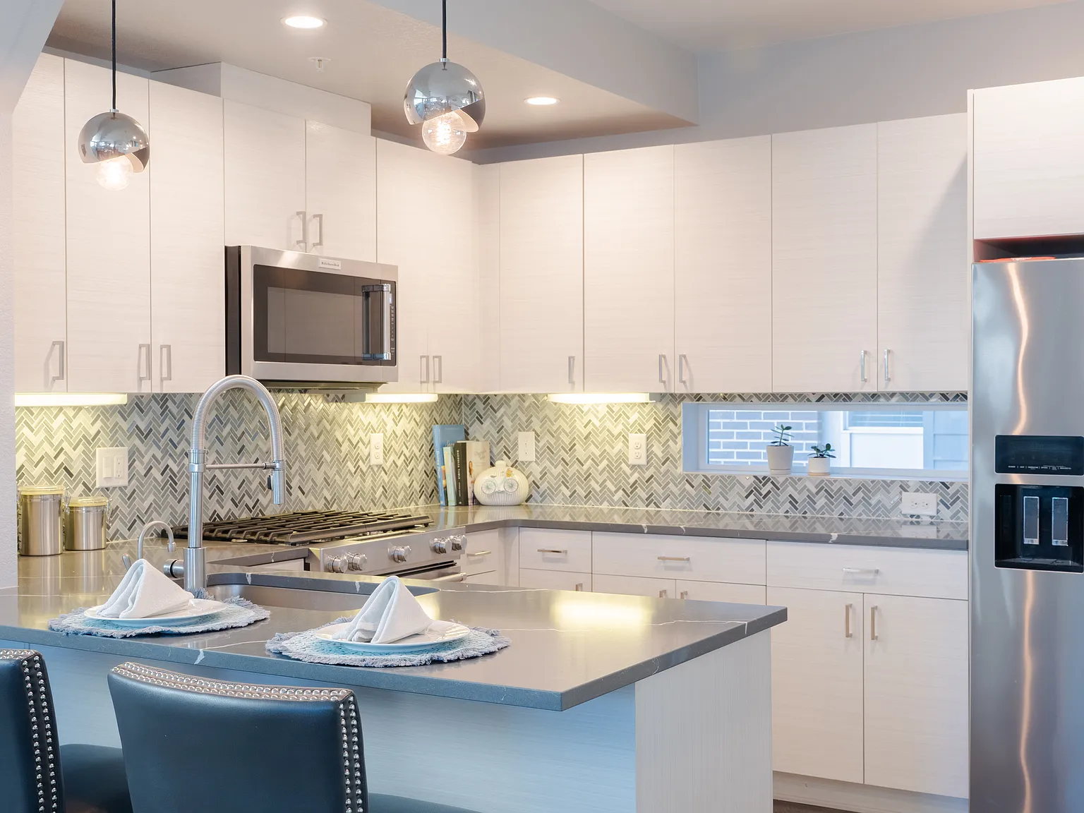 2 bed, 1512 sqft, $3,425 — Photo 4
